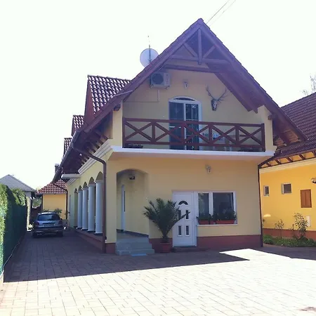 Hortenzia Apartmanhaz *